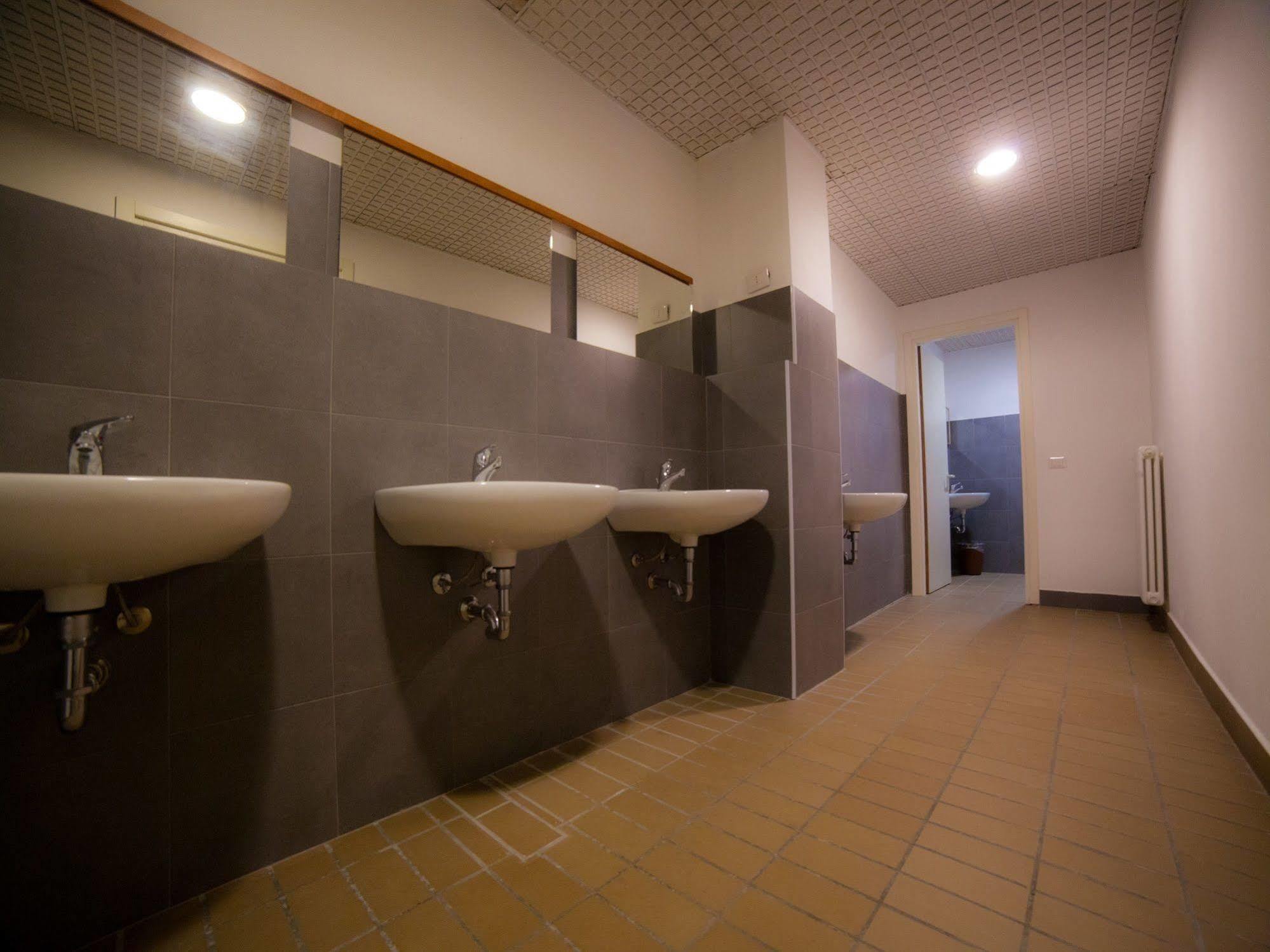 New Generation Hostel Citta Studi Milano Esterno foto