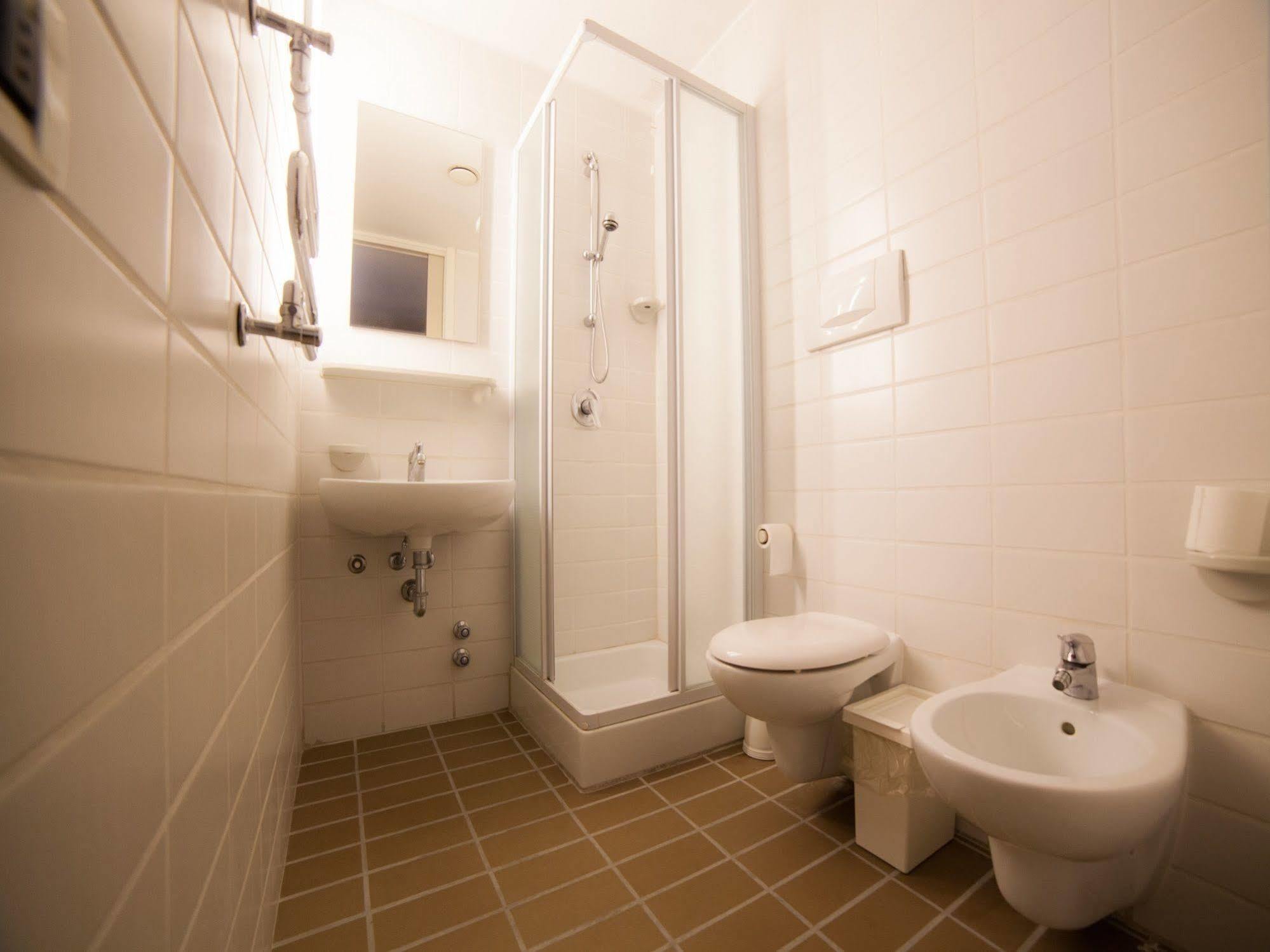 New Generation Hostel Citta Studi Milano Esterno foto
